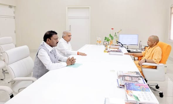 Leather Industry seeks growth push in meeting with UP Chief